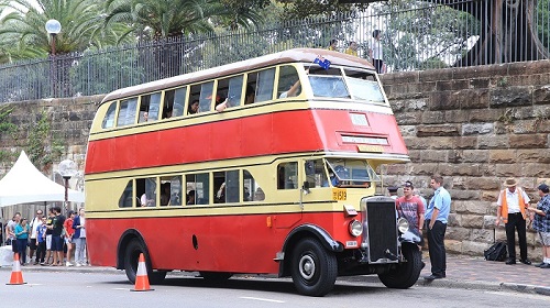 10 Vintage Buses.jpg