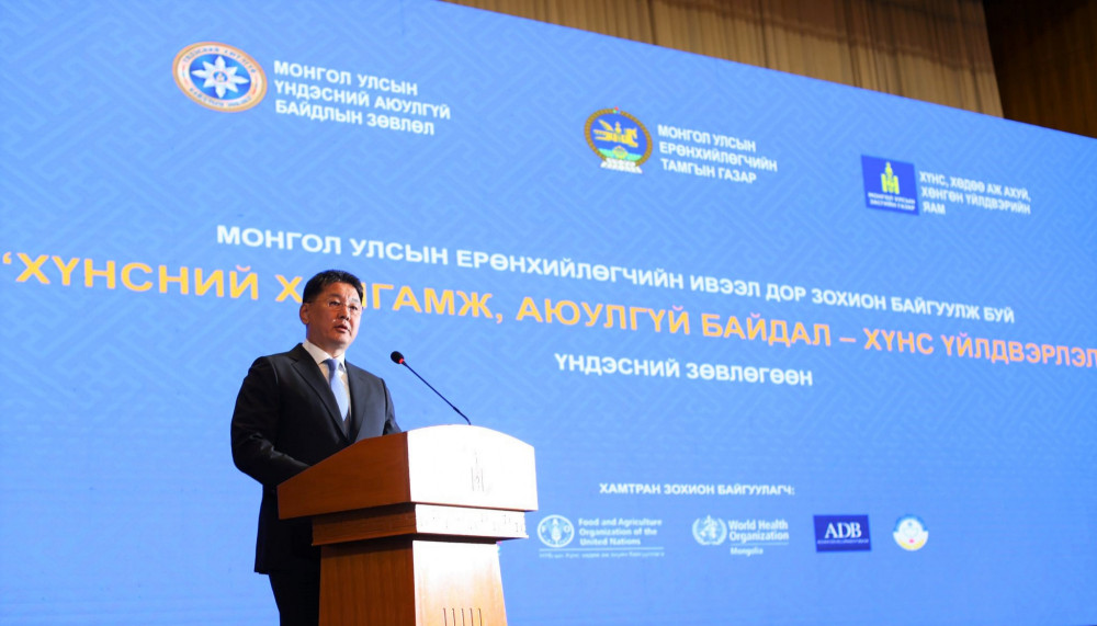 U.Khurelsukh 대통령, 몽골에서 '식품 혁명'을 만들자.jpg