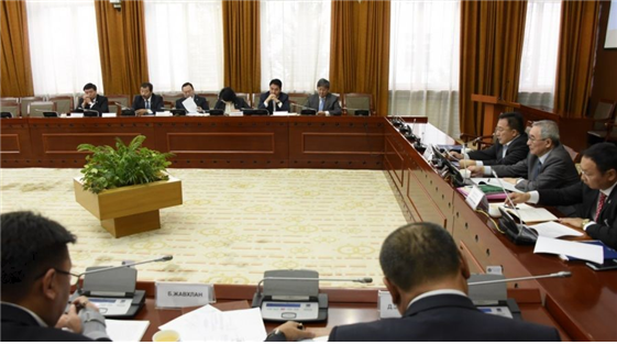 전략광산 개발 회사들의 계좌를 몽골은행에 개설하는 법안을 지지.png