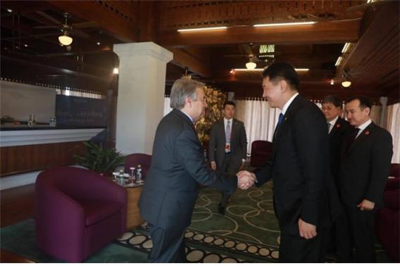후렐수흐 총리, 유엔 사무총장을 몽골에 초청.jpg