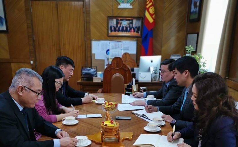 2019년은 몽골과 중국 외교관계 수립 70주년이 되는 해.jpg