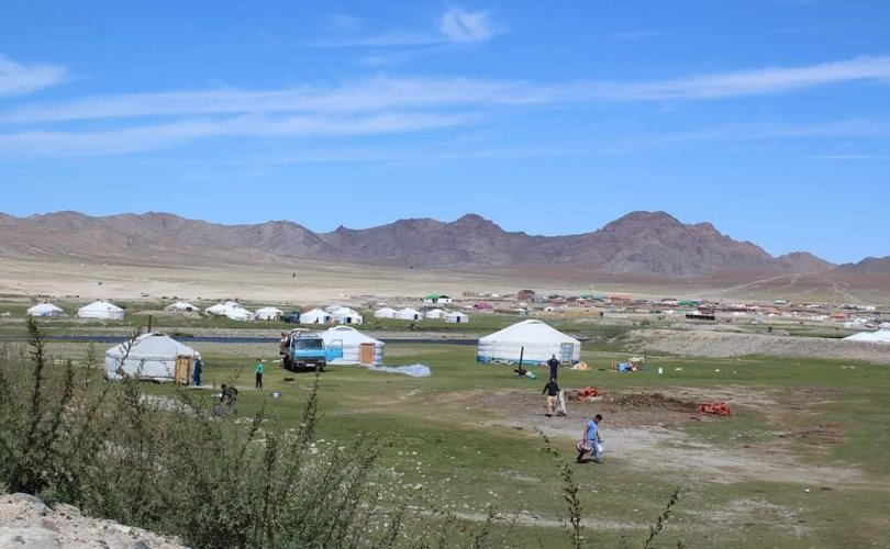 “쓰레기 없는 깨끗한 몽골” 운동에 공기관들과 민간업체, 국민이 적극 참여.jpg