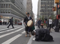 뉴욕의 ‘삼보일배 시위’ 그 후